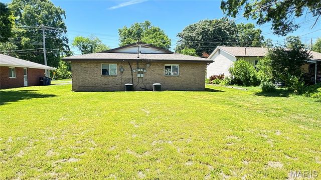 3912-3914 Wright Avenue, St Ann, MO 63074
