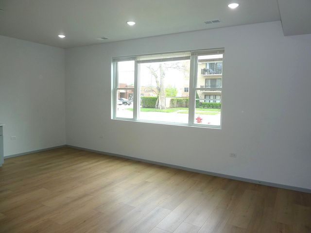 9522 S 53rd Avenue 1N, Oak Lawn, IL 60453