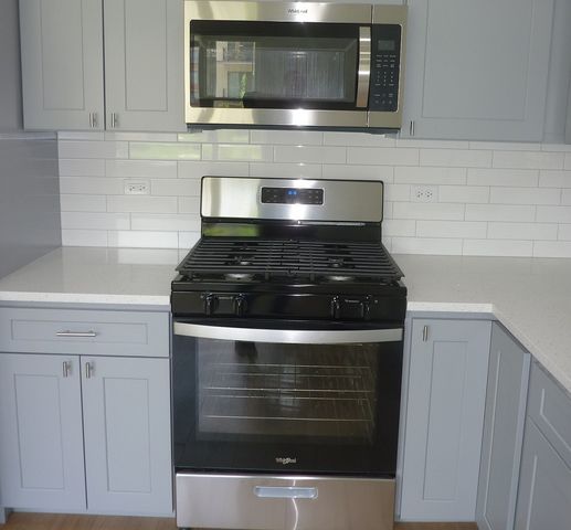 9522 S 53rd Avenue 1N, Oak Lawn, IL 60453