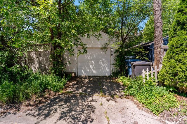 2549 35th Avenue S, Minneapolis, MN 55406