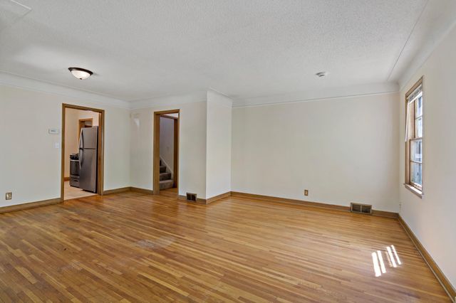 2549 35th Avenue S, Minneapolis, MN 55406