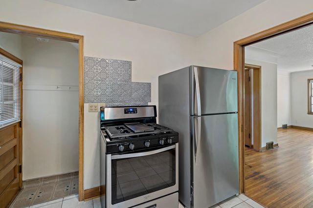 2549 35th Avenue S, Minneapolis, MN 55406