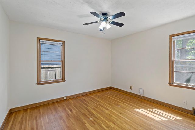 2549 35th Avenue S, Minneapolis, MN 55406