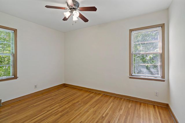 2549 35th Avenue S, Minneapolis, MN 55406