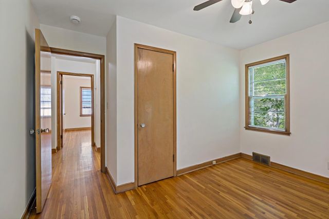 2549 35th Avenue S, Minneapolis, MN 55406