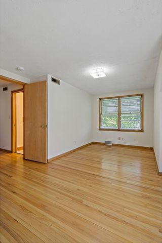 2549 35th Avenue S, Minneapolis, MN 55406