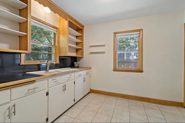 2549 35th Avenue S, Minneapolis, MN 55406