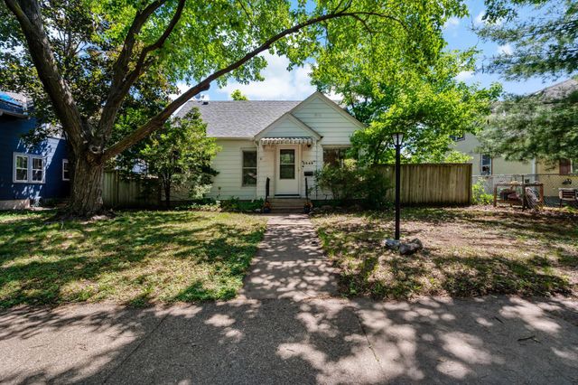 2549 35th Avenue S, Minneapolis, MN 55406
