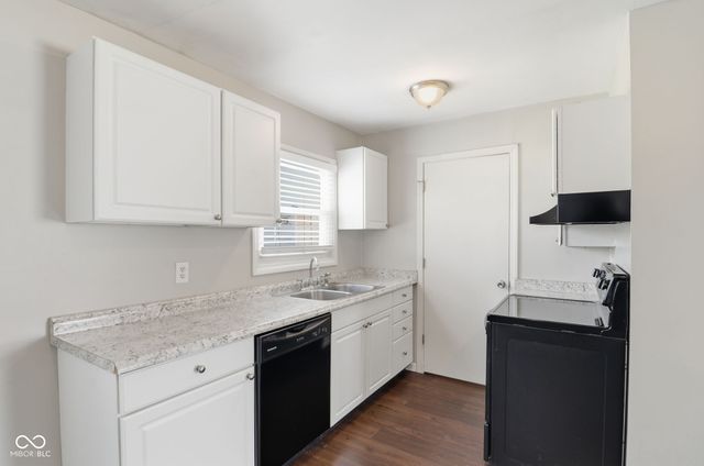 3750 E 77th Street, Indianapolis, IN 46240