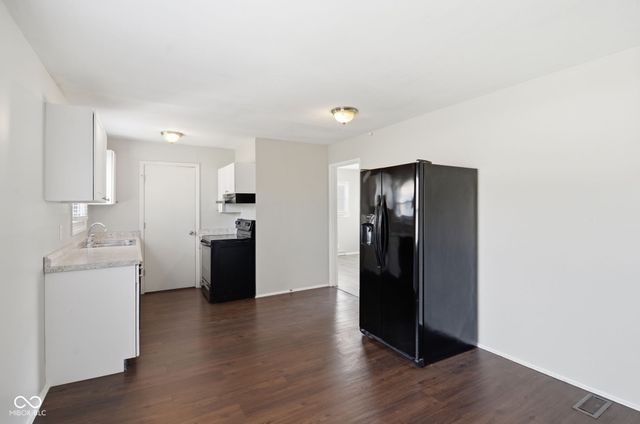 3750 E 77th Street, Indianapolis, IN 46240