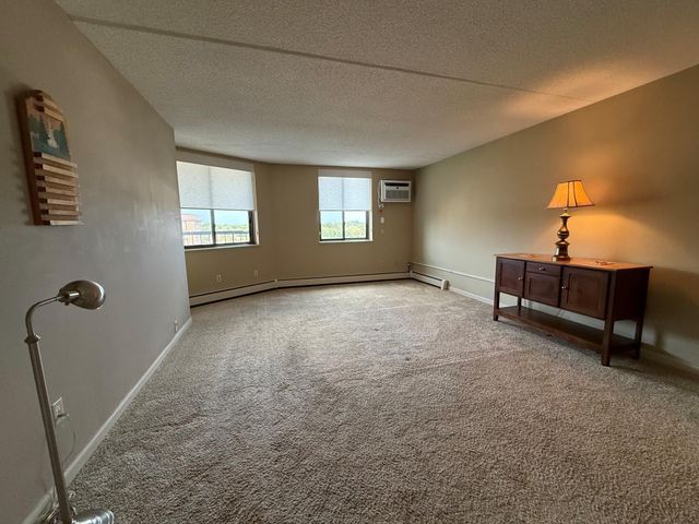 2601 Kenzie Terrace 528, Saint Anthony, MN 55418
