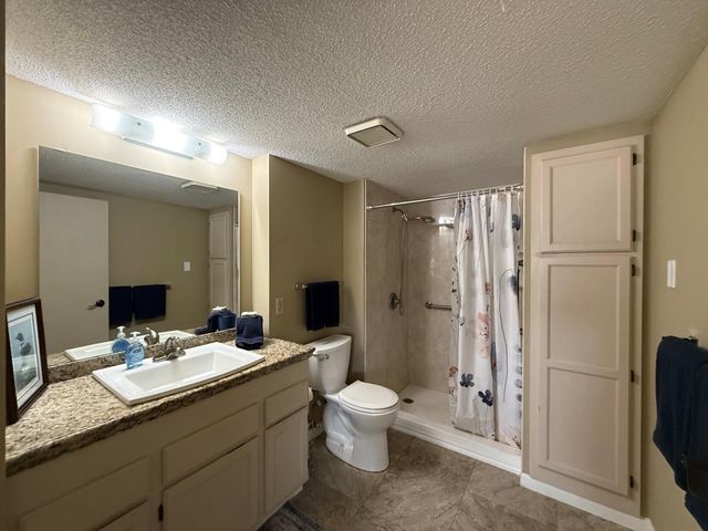 2601 Kenzie Terrace 528, Saint Anthony, MN 55418