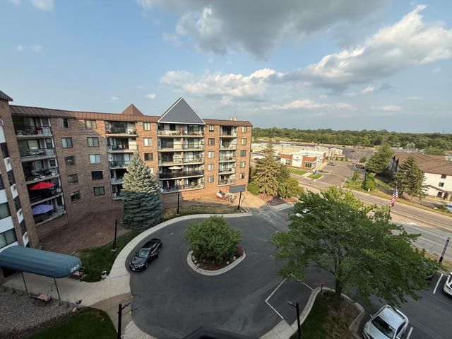 2601 Kenzie Terrace 528, Saint Anthony, MN 55418