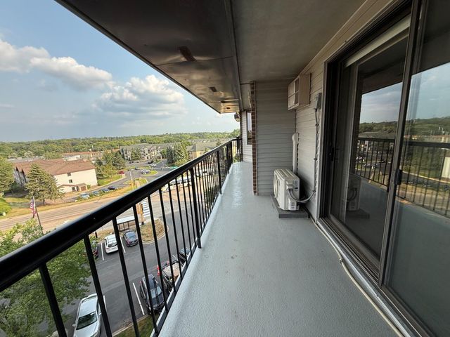 2601 Kenzie Terrace 528, Saint Anthony, MN 55418