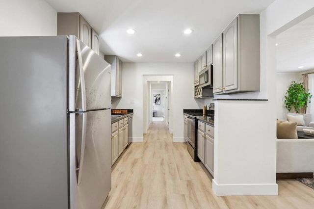 2704 Brittan Avenue, San Carlos, CA 94070