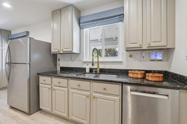 2704 Brittan Avenue, San Carlos, CA 94070