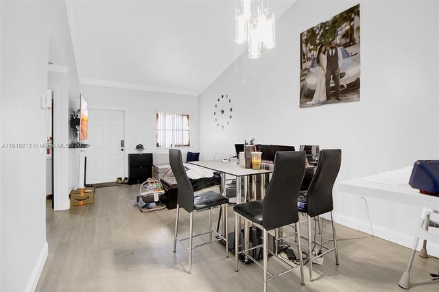 2125 NW 77th Way 203, Pembroke Pines, FL 33024