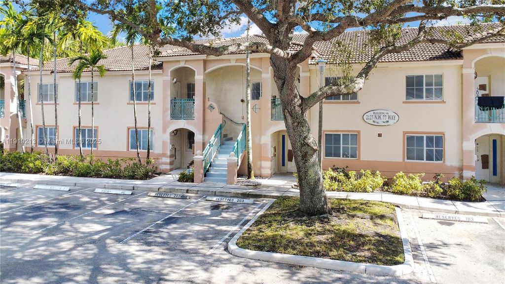 2125 NW 77th Way 203, Pembroke Pines, FL 33024