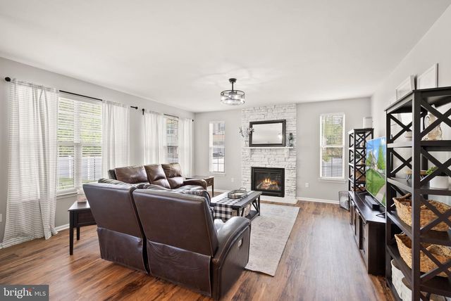 14492 SHARPSHINNED DR, Gainesville, VA 20155