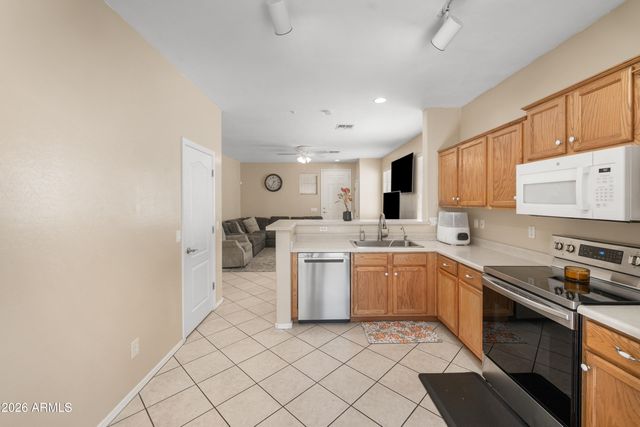 862 S COLONIAL Drive, Gilbert, AZ 85296