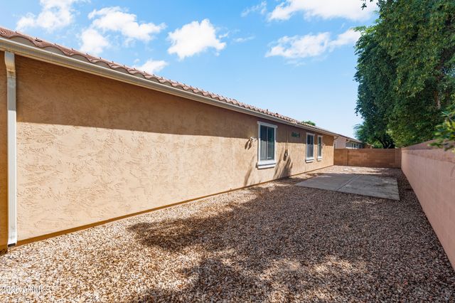 862 S COLONIAL Drive, Gilbert, AZ 85296