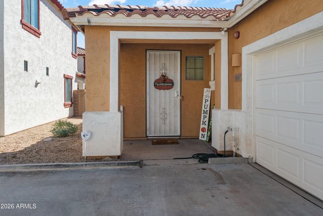 862 S COLONIAL Drive, Gilbert, AZ 85296