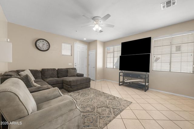 862 S COLONIAL Drive, Gilbert, AZ 85296
