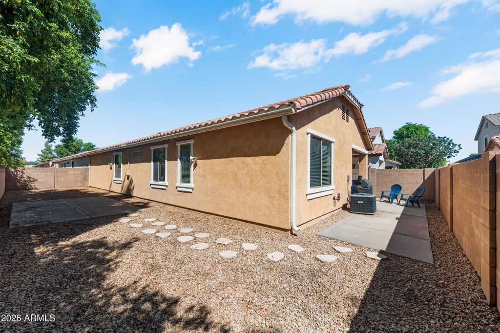 862 S COLONIAL Drive, Gilbert, AZ 85296 — photo 3