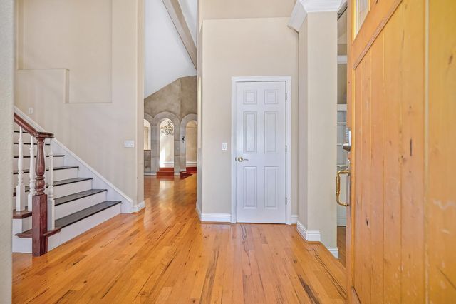 8626 Pershing Ave, Fair Oaks, CA 95628