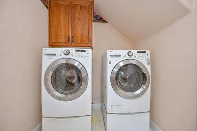 8626 Pershing Ave, Fair Oaks, CA 95628