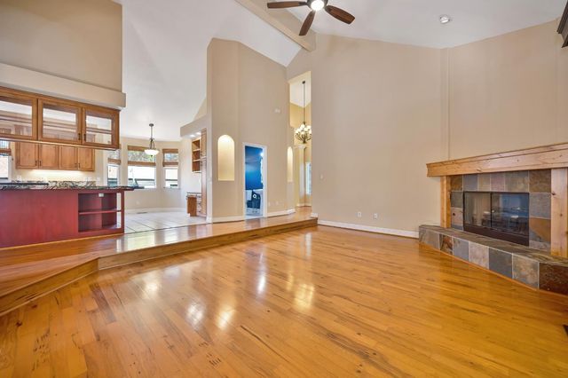 8626 Pershing Ave, Fair Oaks, CA 95628