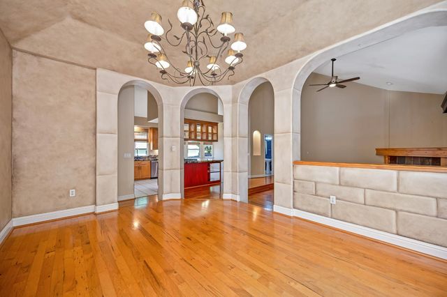 8626 Pershing Ave, Fair Oaks, CA 95628