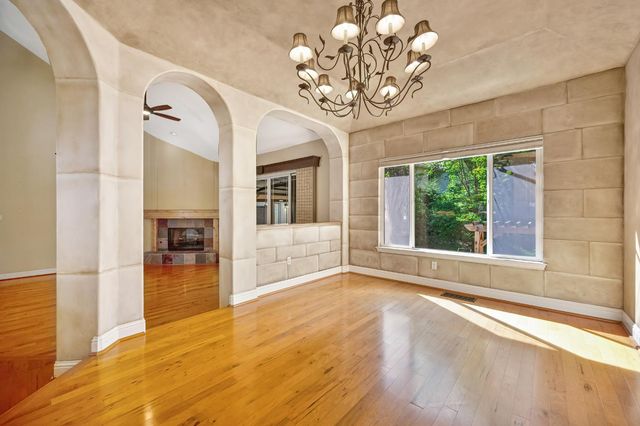 8626 Pershing Ave, Fair Oaks, CA 95628