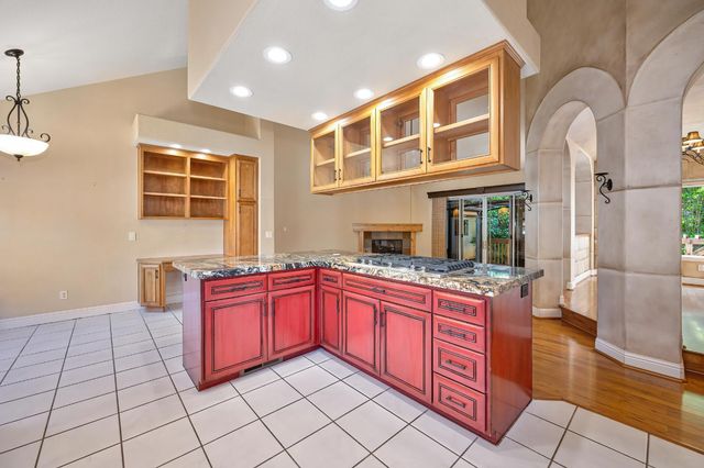 8626 Pershing Ave, Fair Oaks, CA 95628