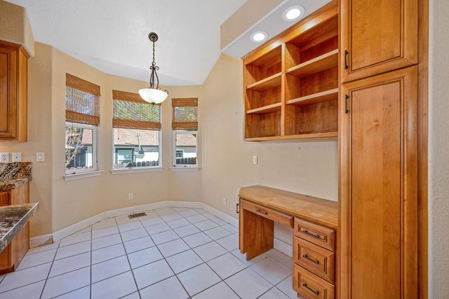 8626 Pershing Ave, Fair Oaks, CA 95628