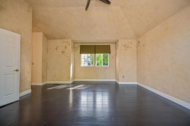 8626 Pershing Ave, Fair Oaks, CA 95628