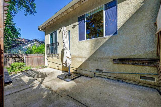 8626 Pershing Ave, Fair Oaks, CA 95628