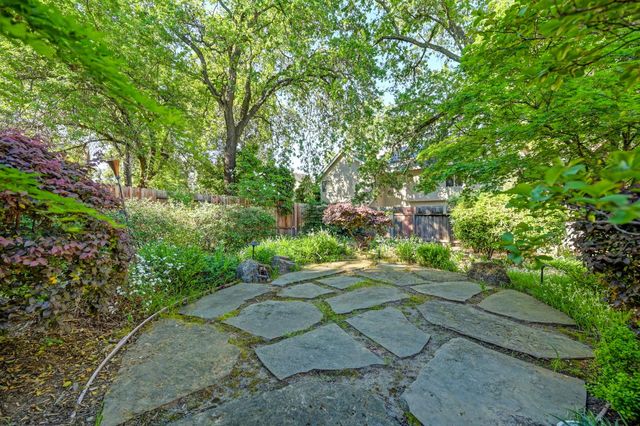 8626 Pershing Ave, Fair Oaks, CA 95628