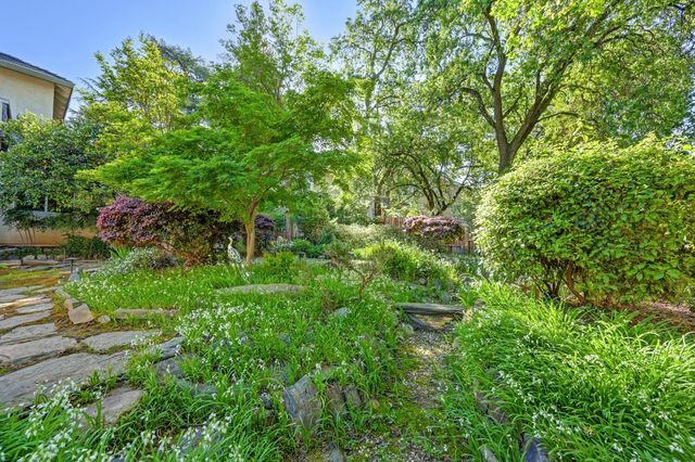 8626 Pershing Ave, Fair Oaks, CA 95628