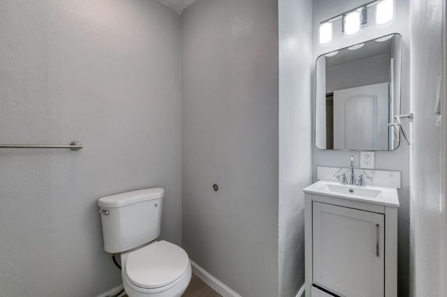 934 W Terrace Avenue, Fresno, CA 93705