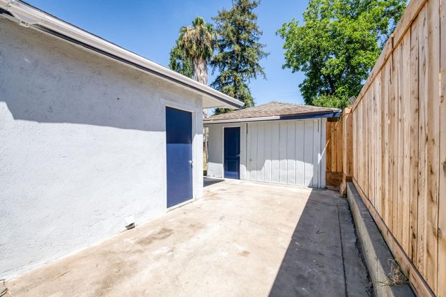 934 W Terrace Avenue, Fresno, CA 93705