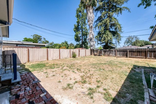 934 W Terrace Avenue, Fresno, CA 93705