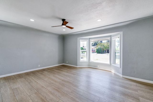 934 W Terrace Avenue, Fresno, CA 93705