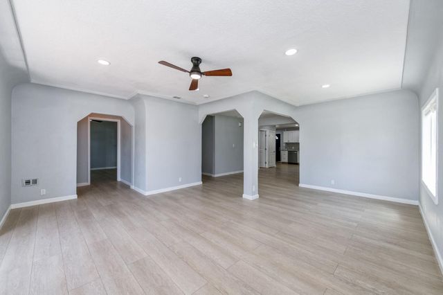 934 W Terrace Avenue, Fresno, CA 93705