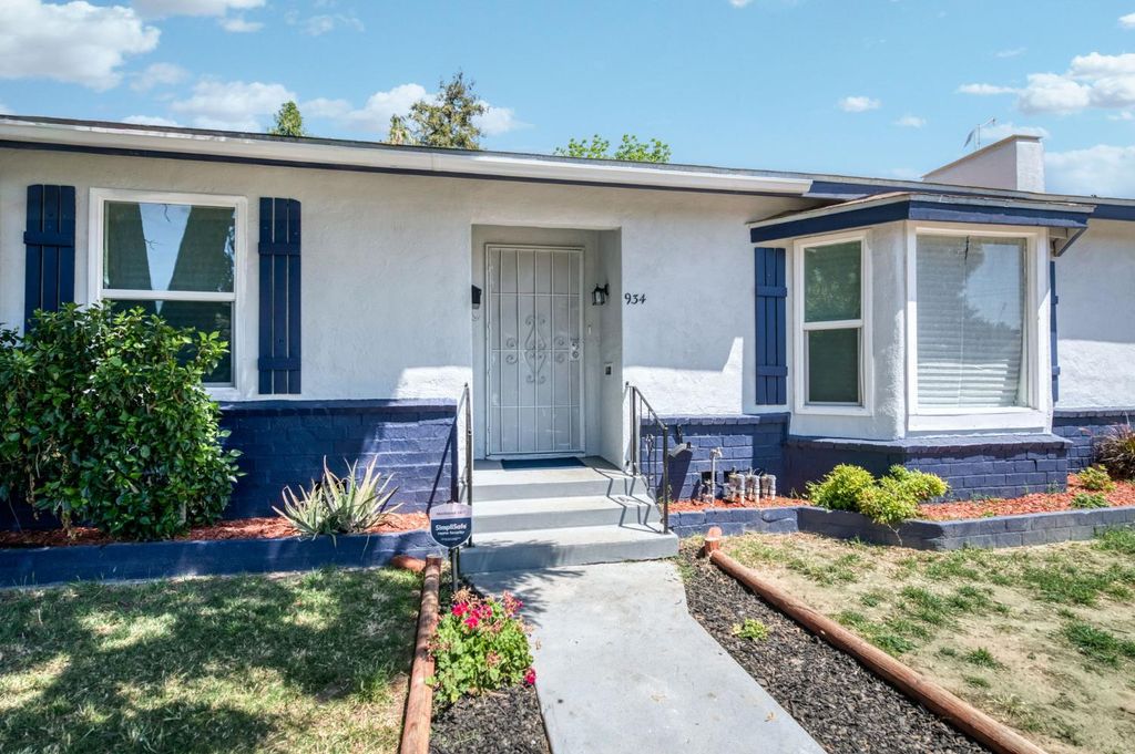 934 W Terrace Avenue, Fresno, CA 93705