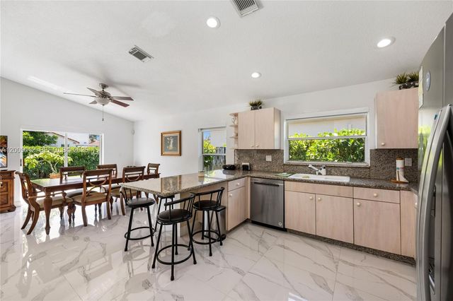 18510 NW 23rd St, Pembroke Pines, FL 33029