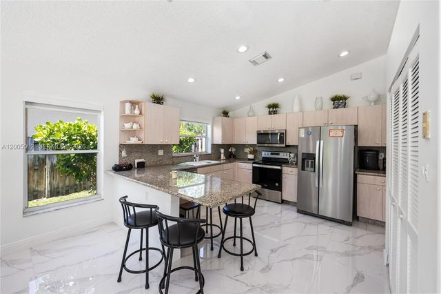 18510 NW 23rd St, Pembroke Pines, FL 33029