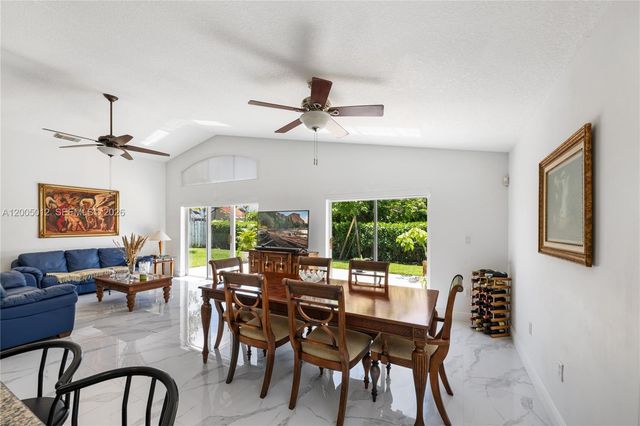 18510 NW 23rd St, Pembroke Pines, FL 33029