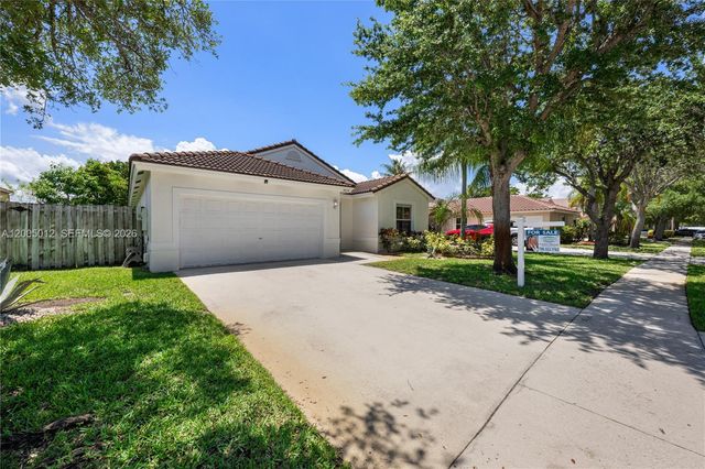 18510 NW 23rd St, Pembroke Pines, FL 33029