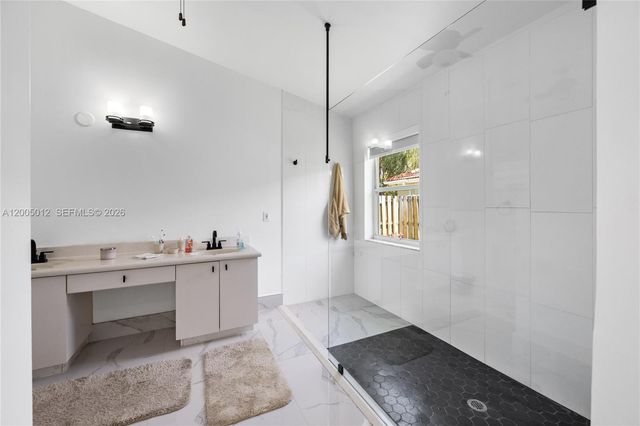 18510 NW 23rd St, Pembroke Pines, FL 33029